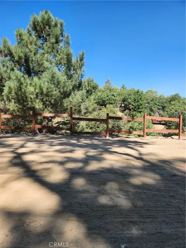 1563 Rock Ridge, Lake Arrowhead, CA 92352