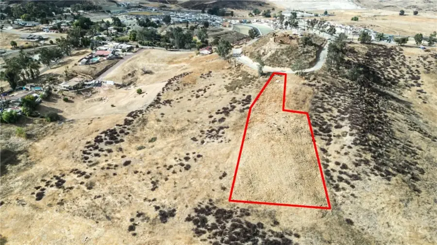 13 Ingall Cir, Lake Elsinore, CA 92530 - Image #2