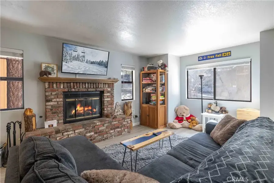 723 Summit Boulevard, Big Bear Lake, CA 92315 - Image #2