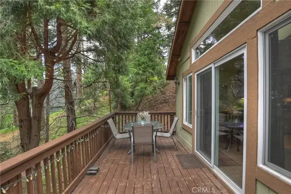 23776 Lakeview Drive, Crestline, CA 92325