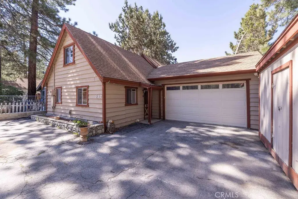 817 E Mountain View Boulevard, Big Bear City, CA 92314 - Image #1