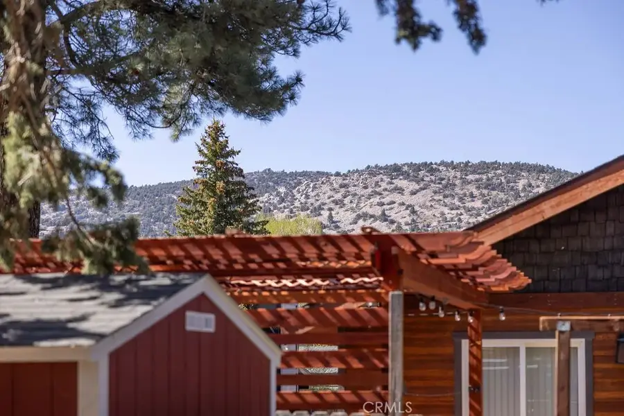 817 E Mountain View Boulevard, Big Bear City, CA 92314 - Image #3