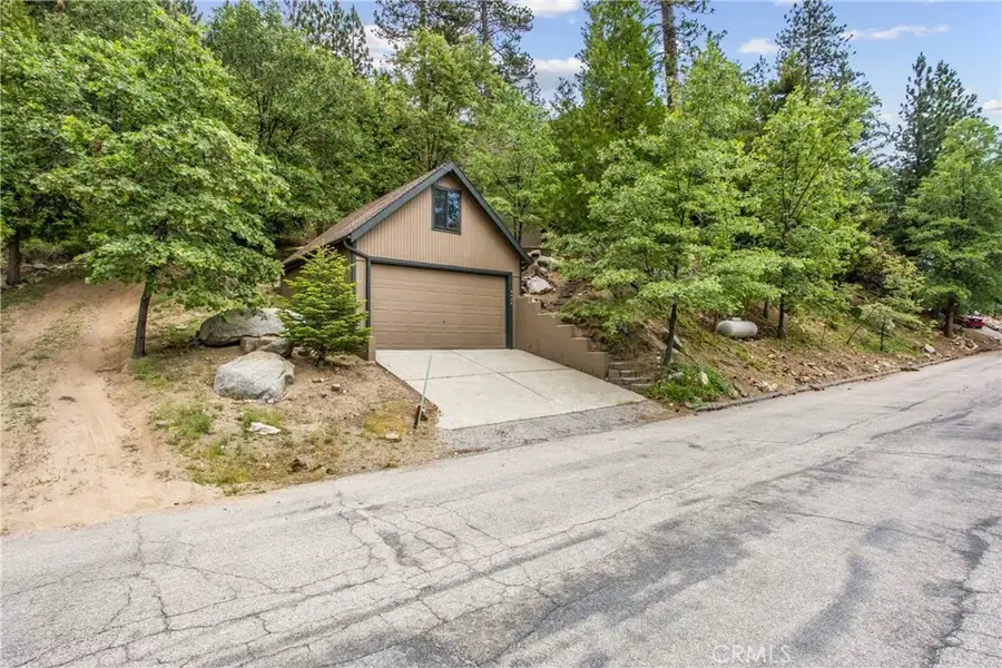 6429 Cedar Avenue, Angelus Oaks, CA 92305 - #3