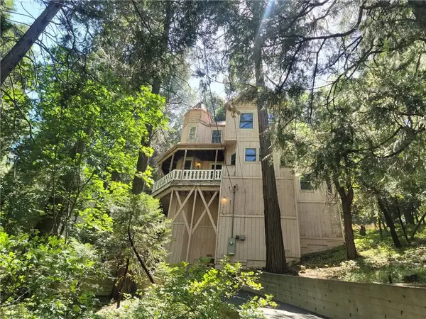 24083 Cresta Drive, Crestline, CA 92325