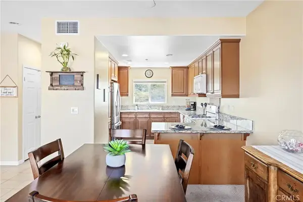 2802 Green River Road #101, Corona, CA 92882