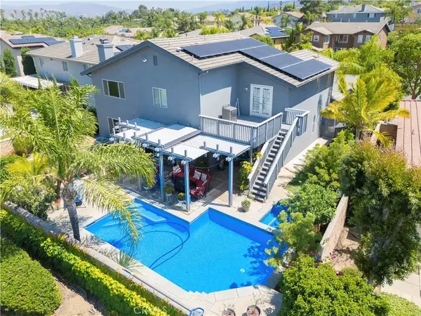 1555 Lupine Circle, Corona, CA 92881