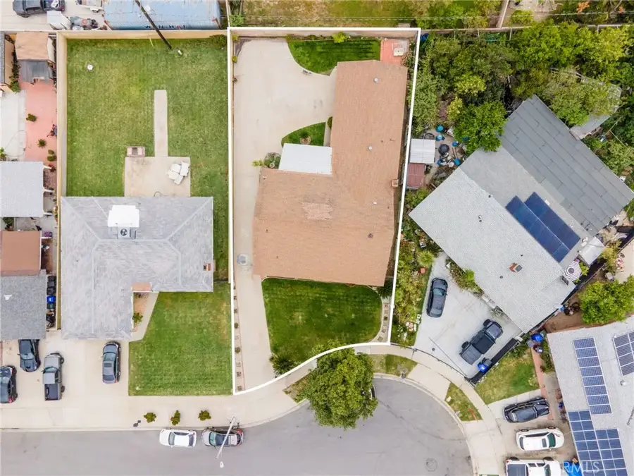 17655 Vine Court, Fontana, CA 92335 - Image #2