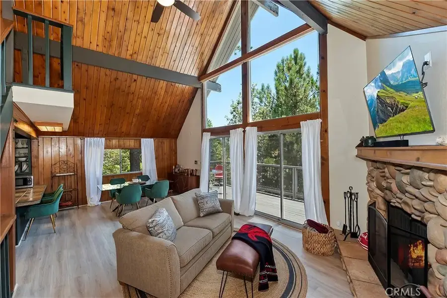 27230 Peninsula Drive, Lake Arrowhead, CA 92352 - Image #2