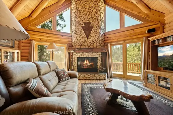 27492 Cedarwood Court, Lake Arrowhead, CA 92352