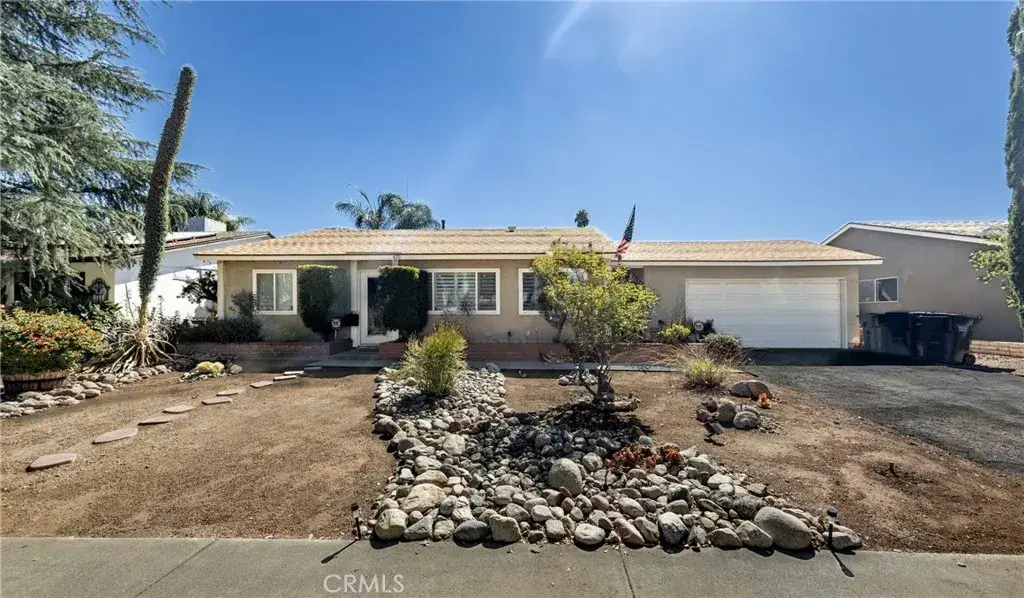 870 Falcon Lane, Redlands, CA 92374 - #1