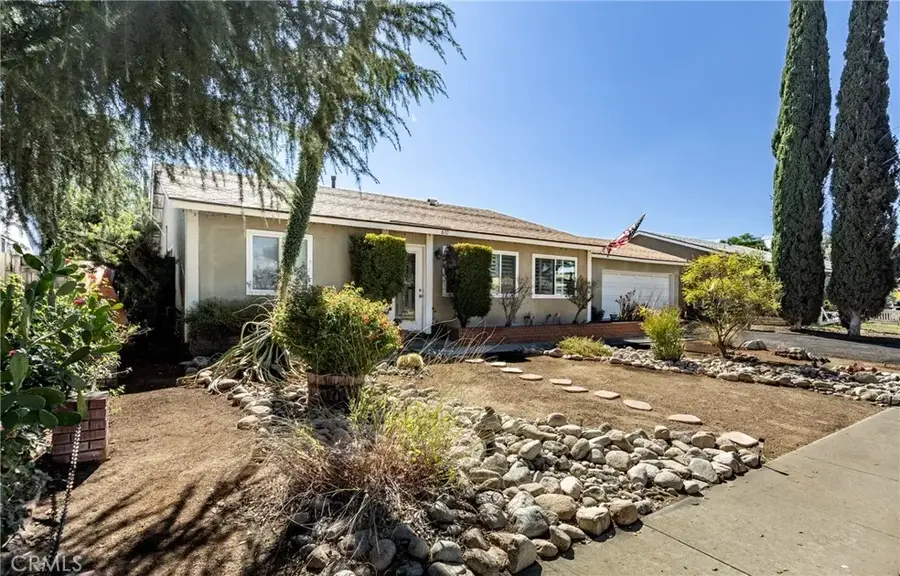 870 Falcon Lane, Redlands, CA 92374 - #3