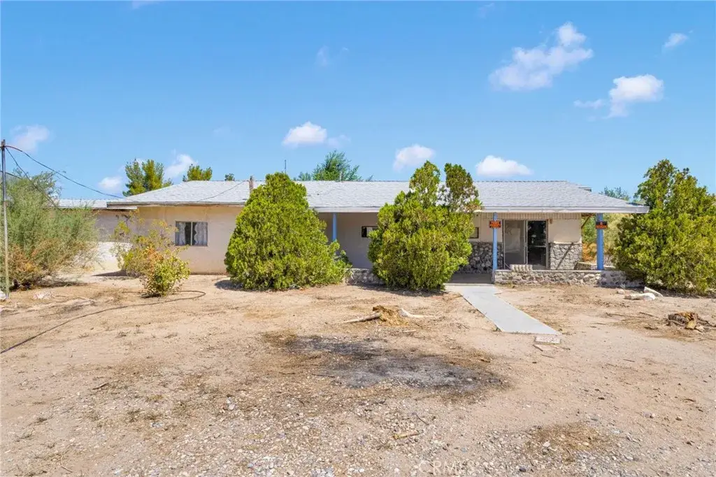 37531 E End Road, Lucerne Valley, CA 92356 - Image #1