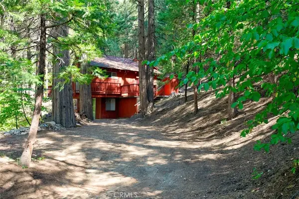 465 Blue Jay Canyon Road, Blue Jay, CA 92317