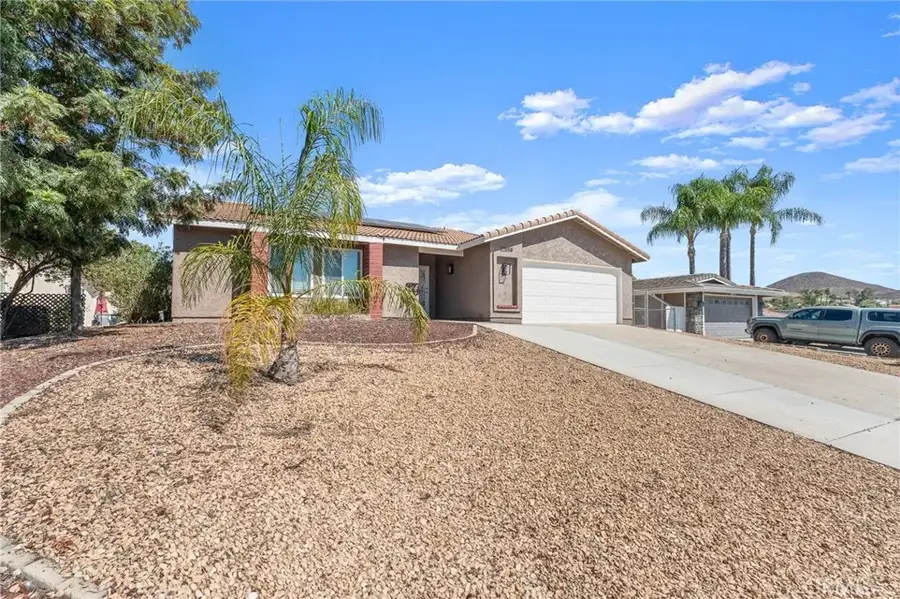 22658 Canyon Lake Drive North, Canyon Lake, CA 92587 - Image #2