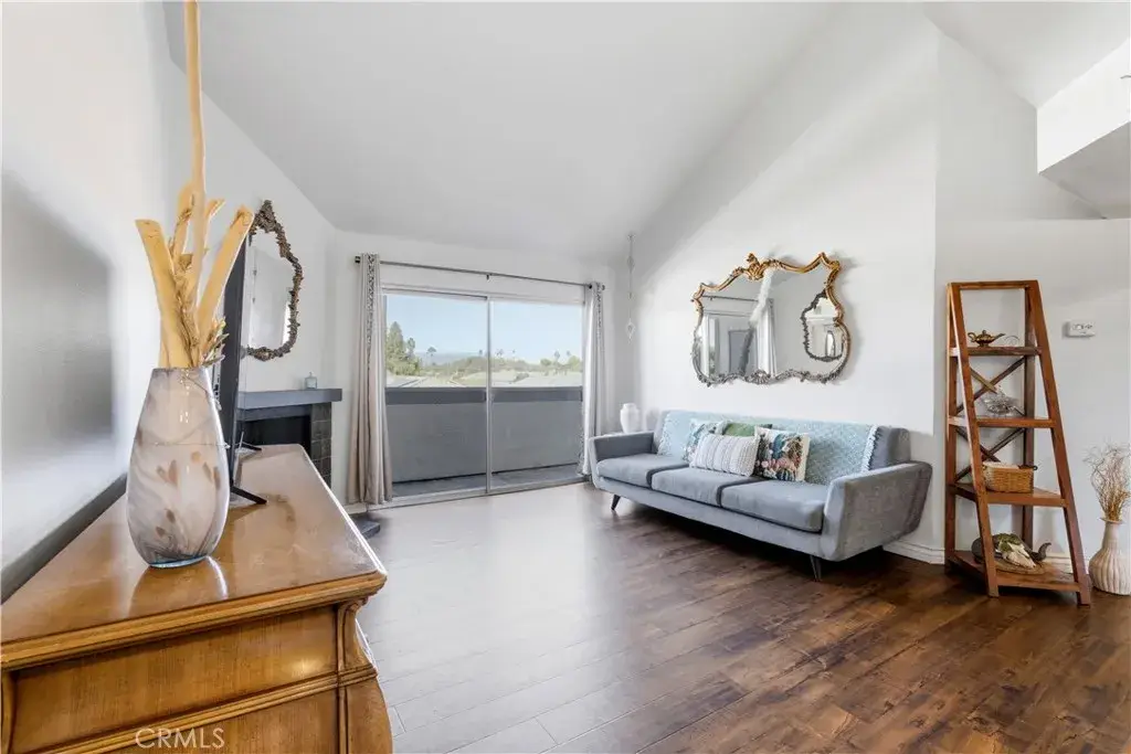 20253 Keswick St #326, Winnetka, CA 91306 - Image #1