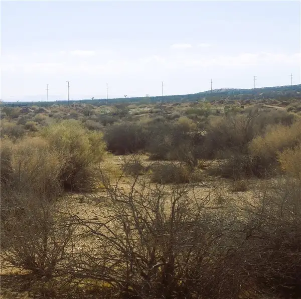 9 Pipeline Road, Boron, CA 93516