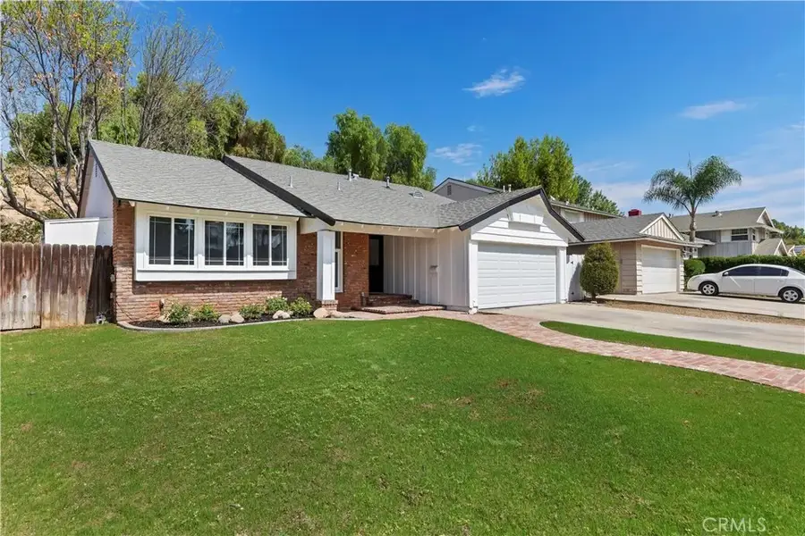 1507 Mariposa Drive, Corona, CA 92879 - Image #2