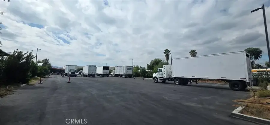 781 E Santa Fe, San Bernardino, CA 92408 - Image #3