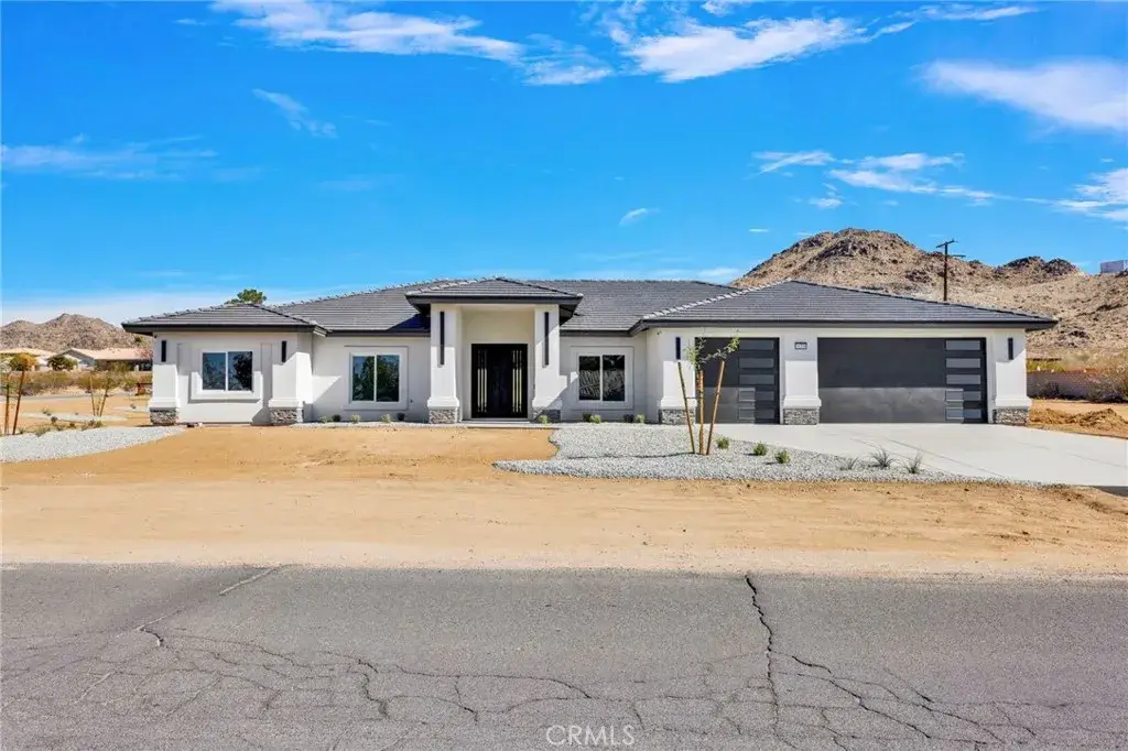 16339 Rimrock Rd. Road, Apple Valley, CA 92307 - Image #1