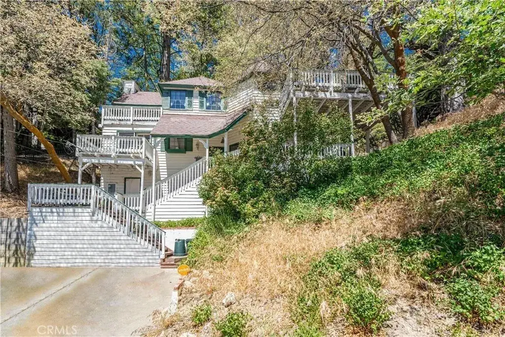 26333 Walnut Hills Dr, Lake Arrowhead, CA 92352 - #1