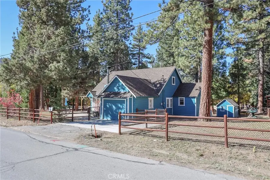 592 Douglas Street, Big Bear Lake, CA 92315 - Image #3
