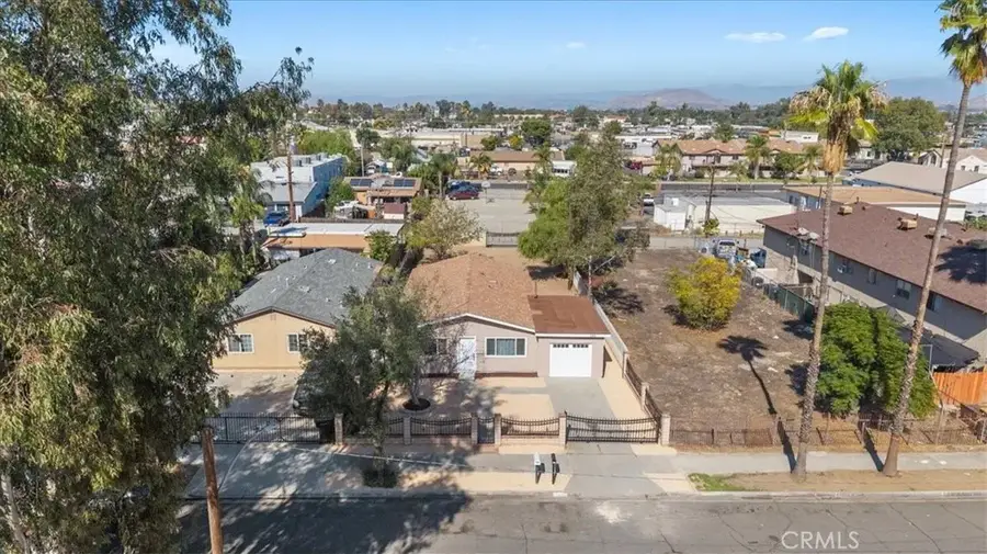 242 E 6th, Perris, CA 92570 - Image #3