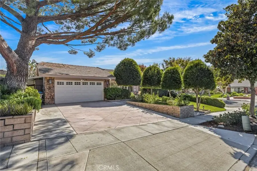 1233 Dale Circle, Corona, CA 92878 - Image #3