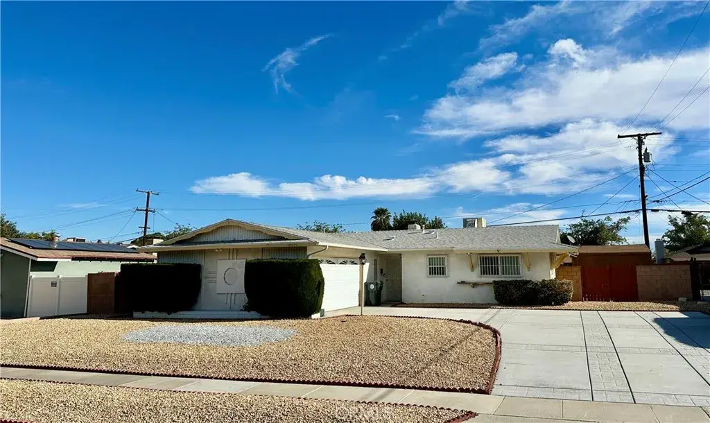 15699 La Verida, Victorville, CA 92395 - Image #1