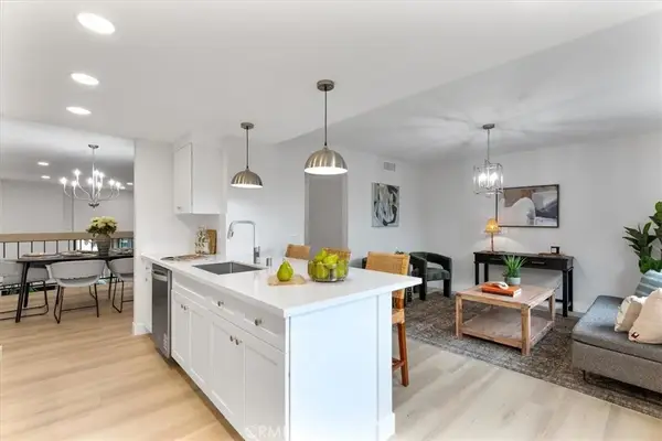 17150 Burbank Boulevard #25, Encino, CA 91316