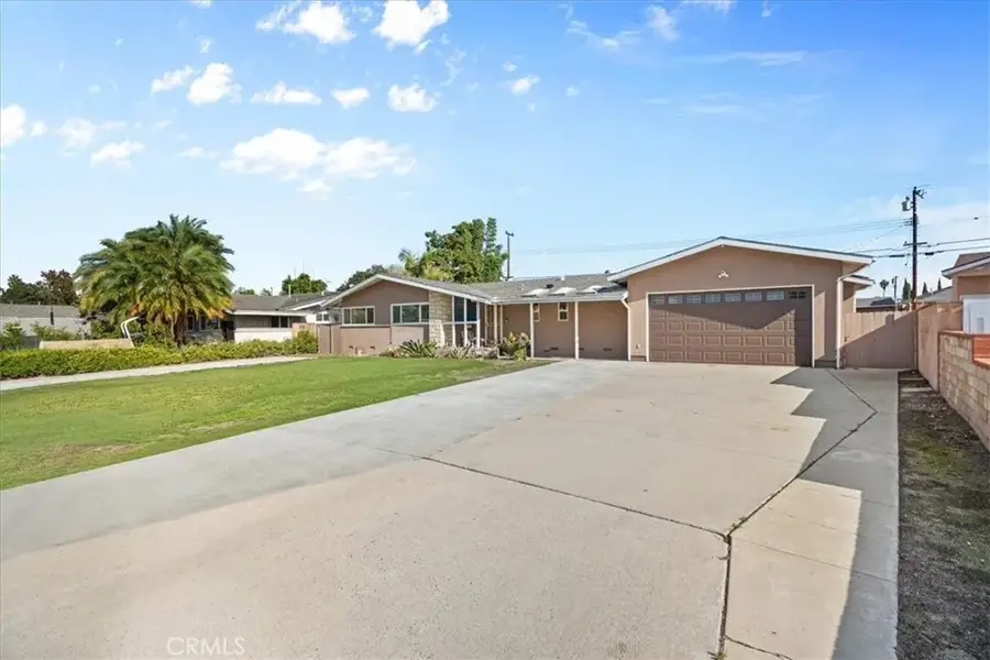 11142 Yana Dr, Garden Grove, CA 92841 - Image #2