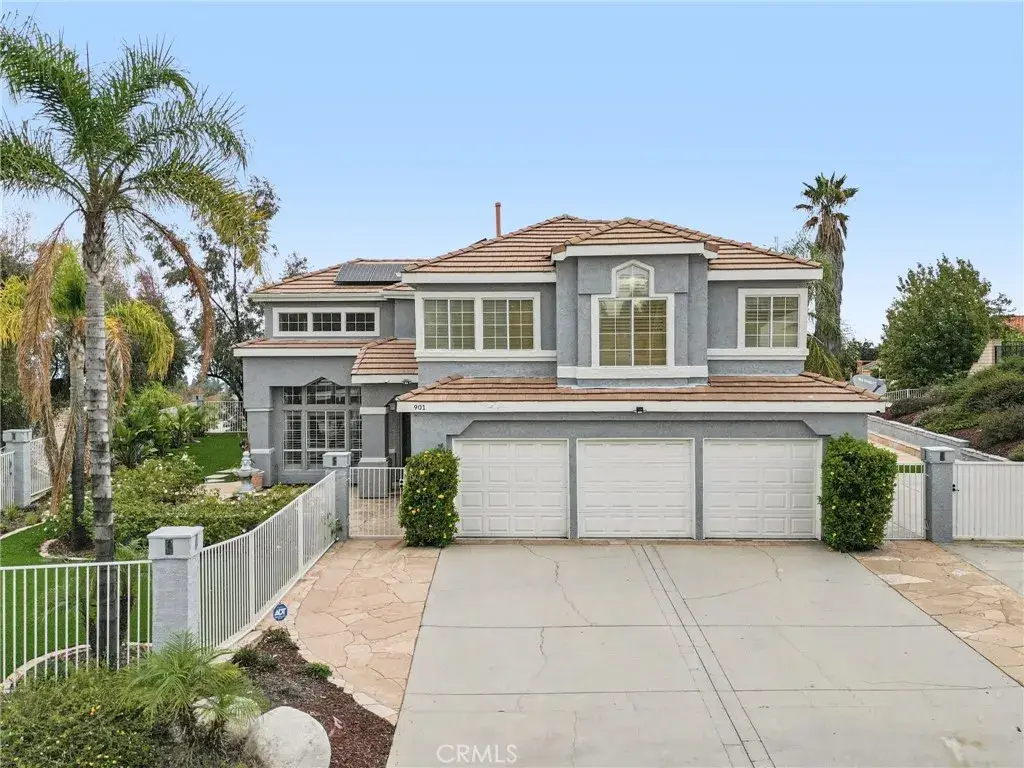 901 Clearwood Avenue, Riverside, CA 92506 - Image #1