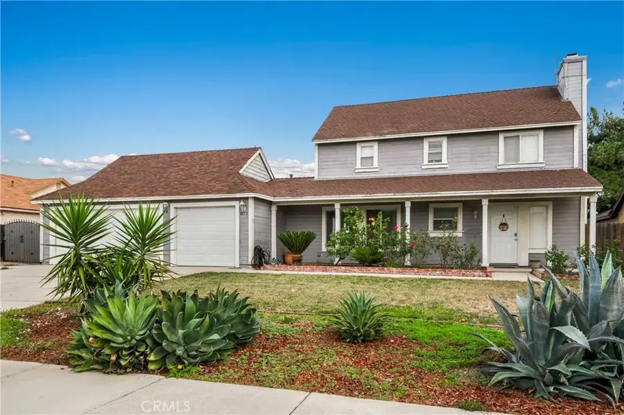 877 N Quince Avenue, Rialto, CA 92376 - Image #2