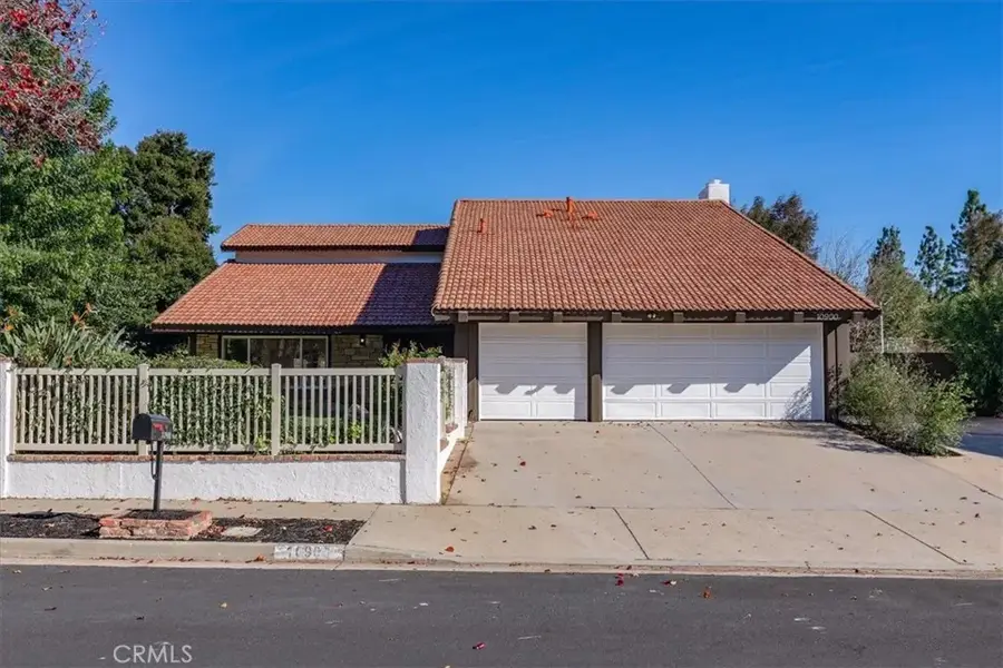 10900 Remmet Avenue, Chatsworth, CA 91311 - Image #2