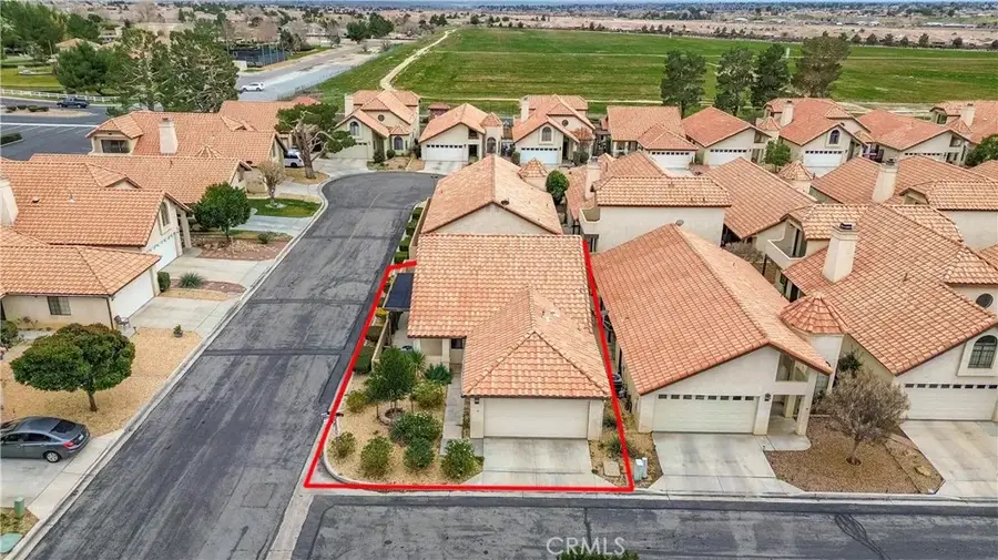 19273 Palm Way, Apple Valley, CA 92308 - #3