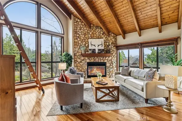 892 Nadelhorn Drive, Lake Arrowhead, CA 92352