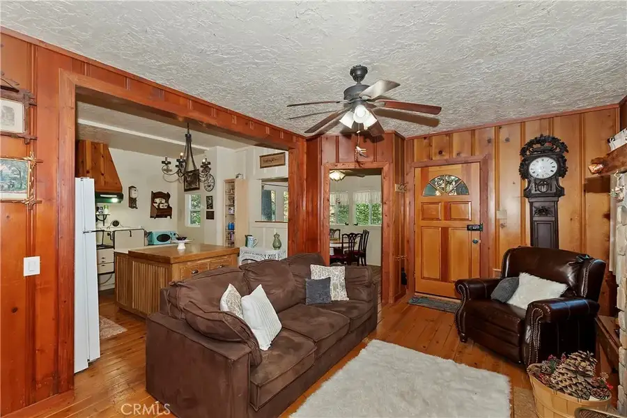 29591 Hook Creek Road, Cedar Glen, CA 92321 - Image #3