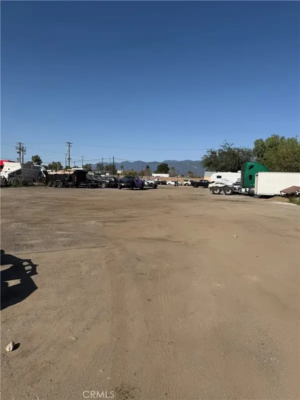 1966 W Rialto, San Bernardino, CA 92410