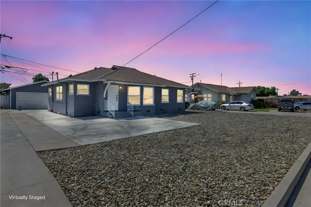 1483 E Bardsley Avenue, Tulare, CA 93274 - #1
