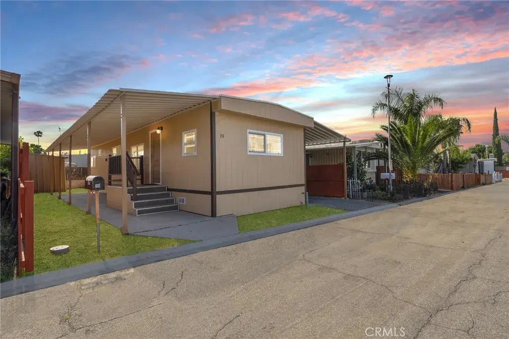 2250 W Mill #19, Colton, CA 92324 - #1