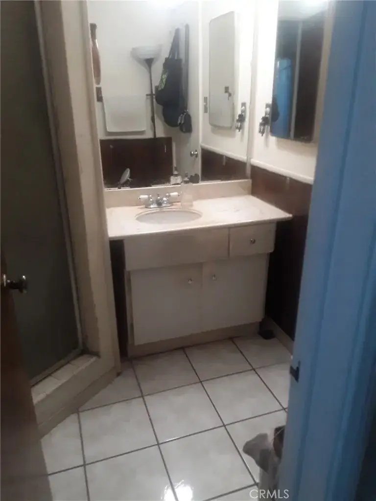 20458 Malden, Winnetka, CA 91306 - #2