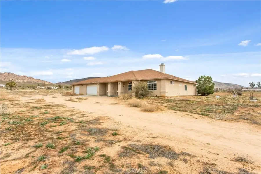 26525 Papago Road, Apple Valley, CA 92307 - #3