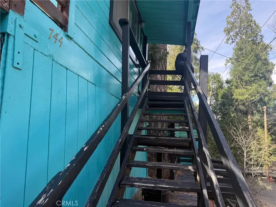 744 Woodland, Crestline, CA 92325 - #2