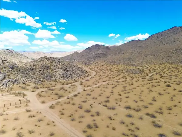 15 Laguna Seca, Apple Valley, CA 92307