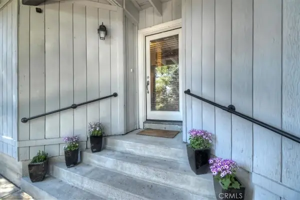 24607 Altdorf Drive, Crestline, CA 92325