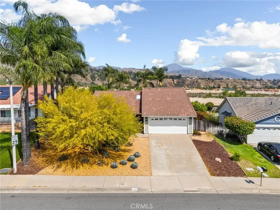 6871 Grove Avenue, Highland, CA 92346 - #2