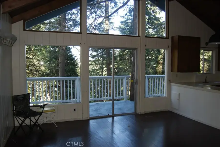 807 Sierra Vista, Twin Peaks, CA 92391 - #2