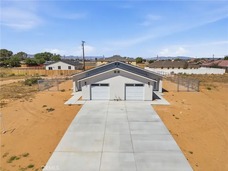 9237 S Loop Boulevard, California City, CA 93505 - #2