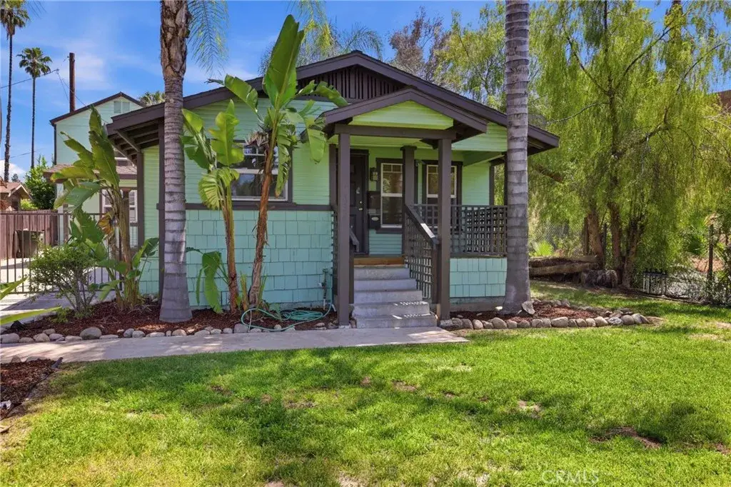 1132 E Citrus Avenue, Redlands, CA 92374 - #1