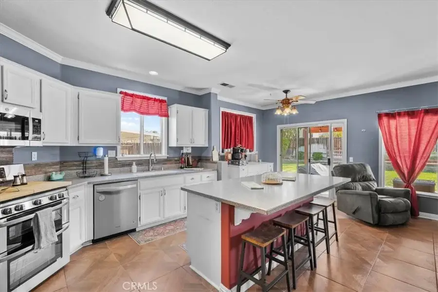 25076 Mekong St, Hemet, CA 92544 - #2