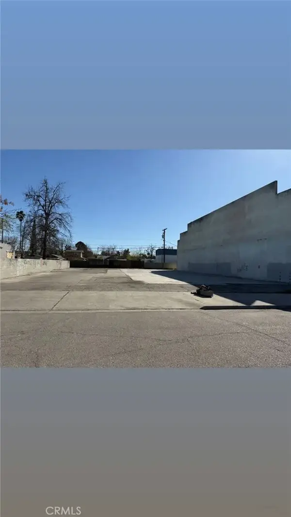 2040 E Tyler, Fresno, CA 93701